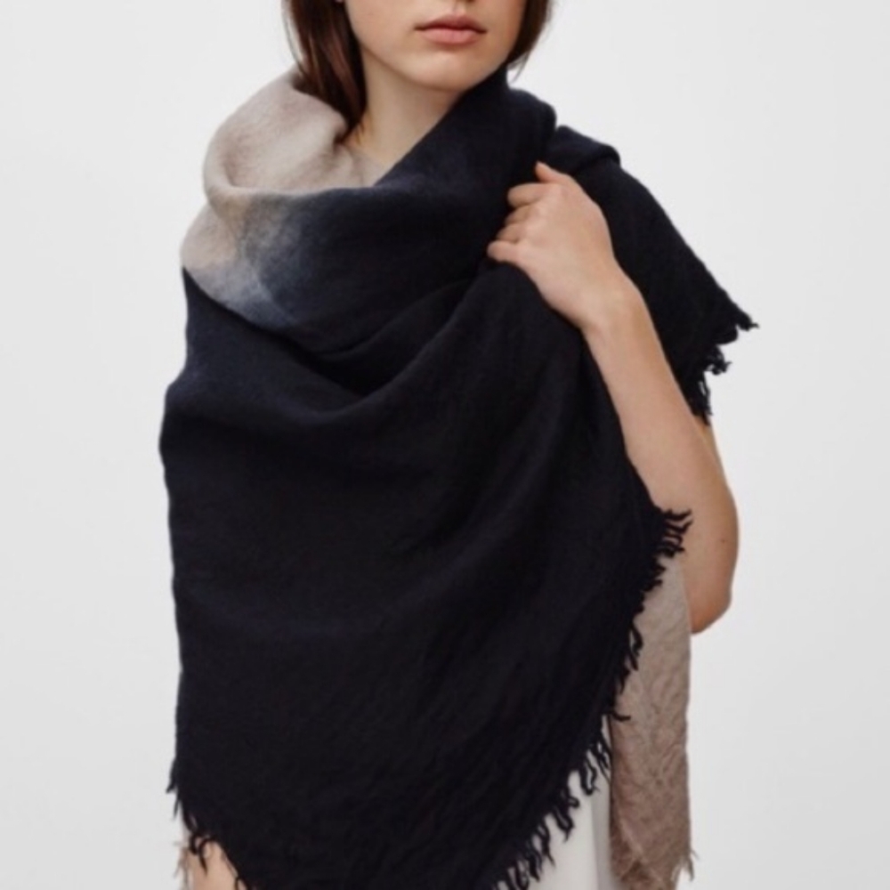 Wilfred, Gloomy Days Blanket Scarf